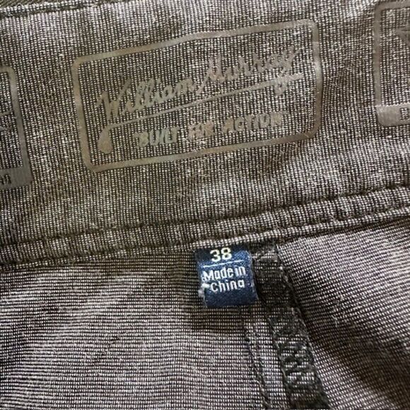 William Murray Gunmetal Gray Outdoor Activity Shorts in Size 38W x 6" IS - Picture 2 of 7